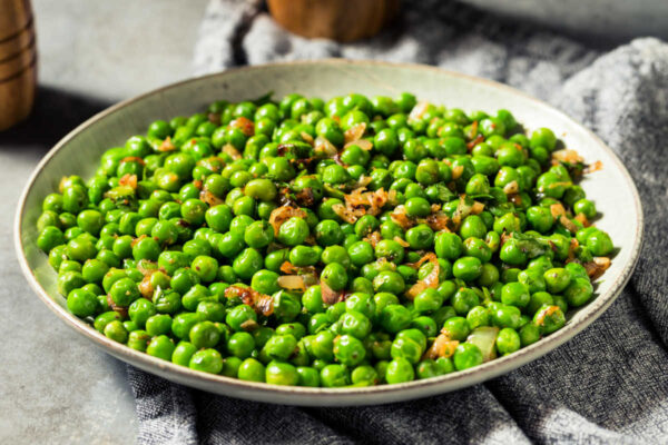 Sauteed Green Peas – Eats by the Beach